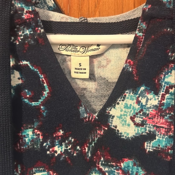 The Pioneer Woman Pull Over Floral Hoodie - Picture 3 of 8